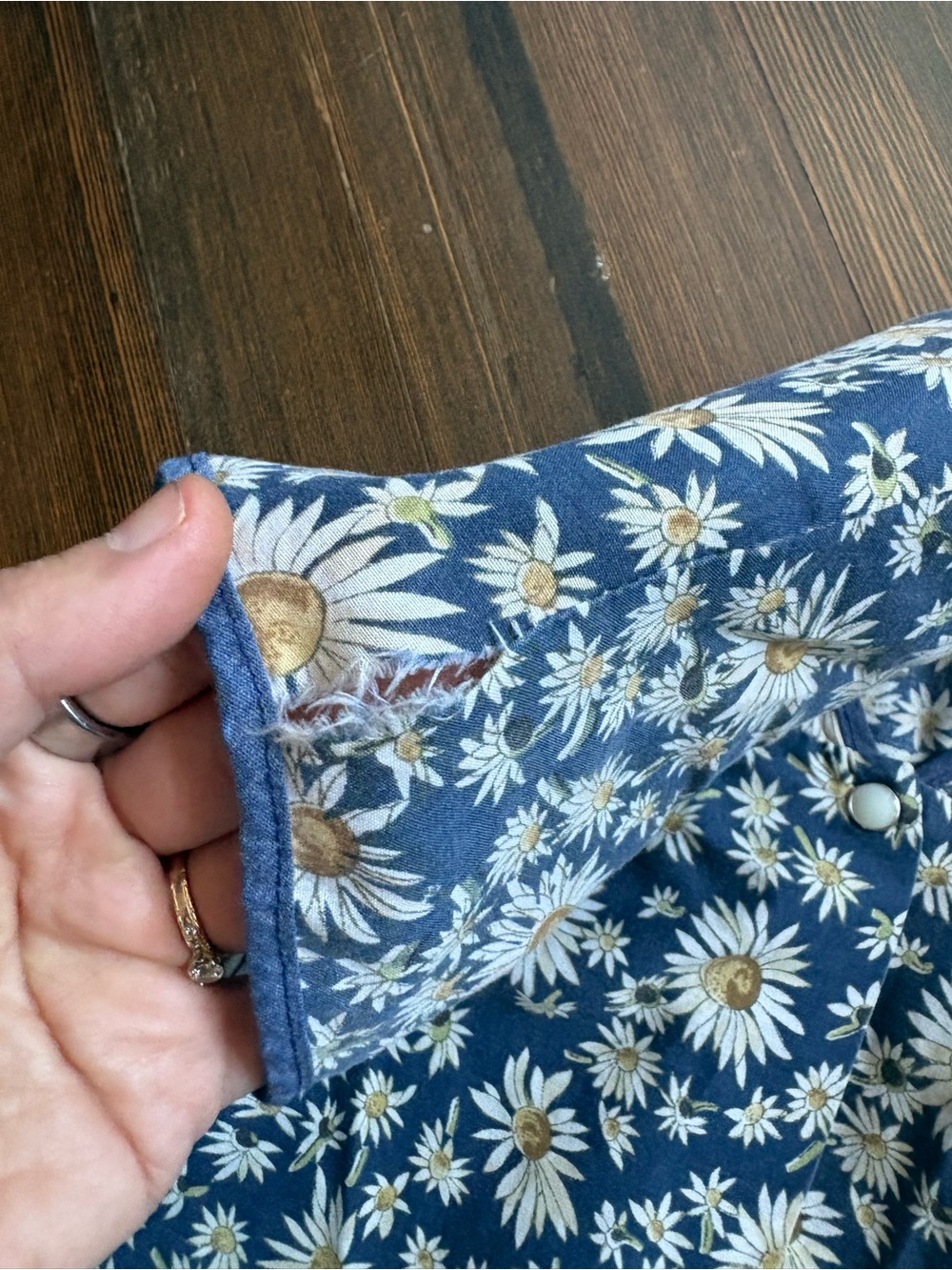 Vintage “Artistic Creation” Floral Snap Front Artist Smock - Picture 10 of 10